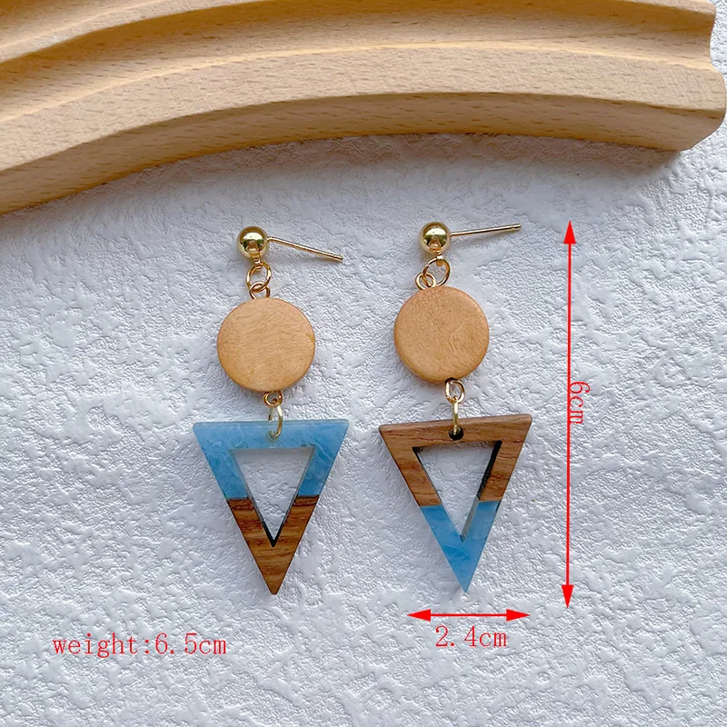 Resin & wood earrings blue