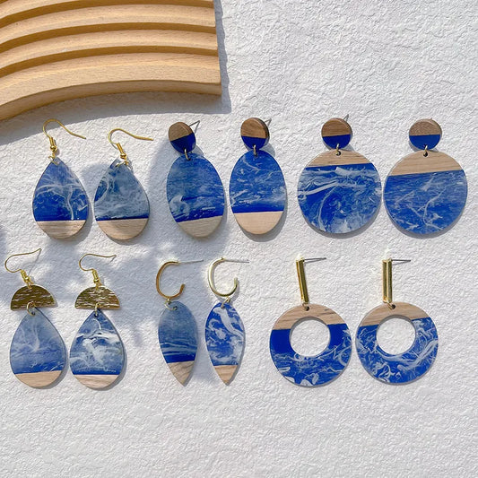 Resin & wood earrings blue