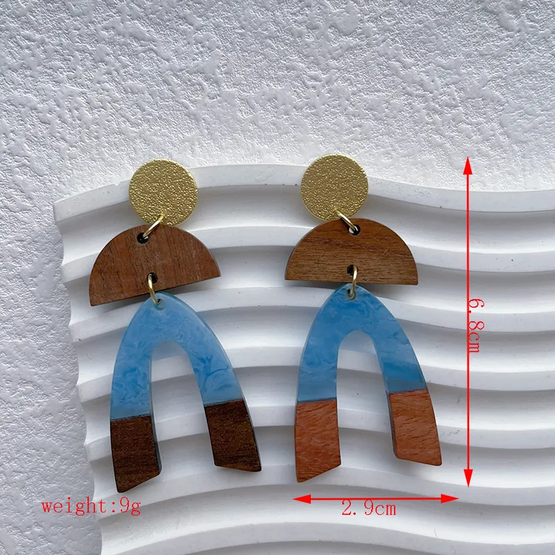 Resin & wood earrings blue